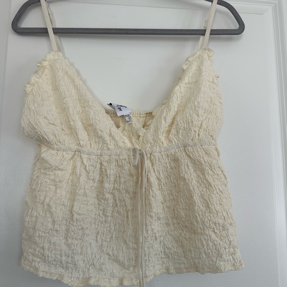 Princess Polly Cream Crinkle Spaghetti Strap Cami - Picture 3 of 8